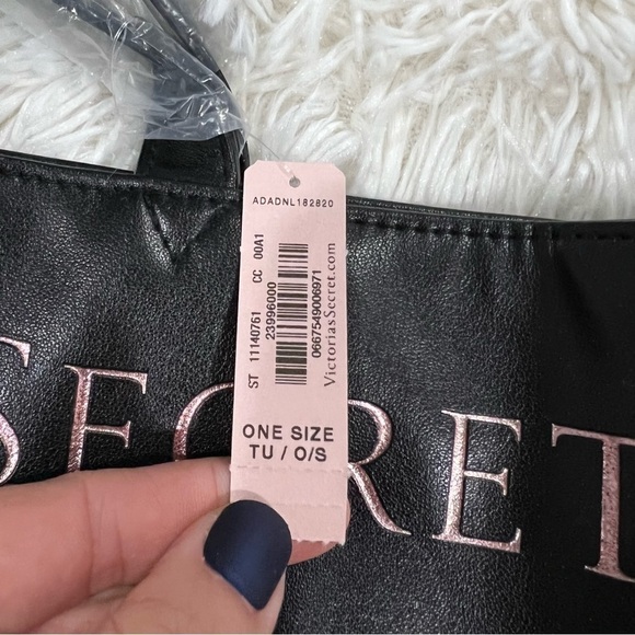 Victoria’s Secret Black Vegan Leather Fringed Tote NWT - Picture 9 of 11